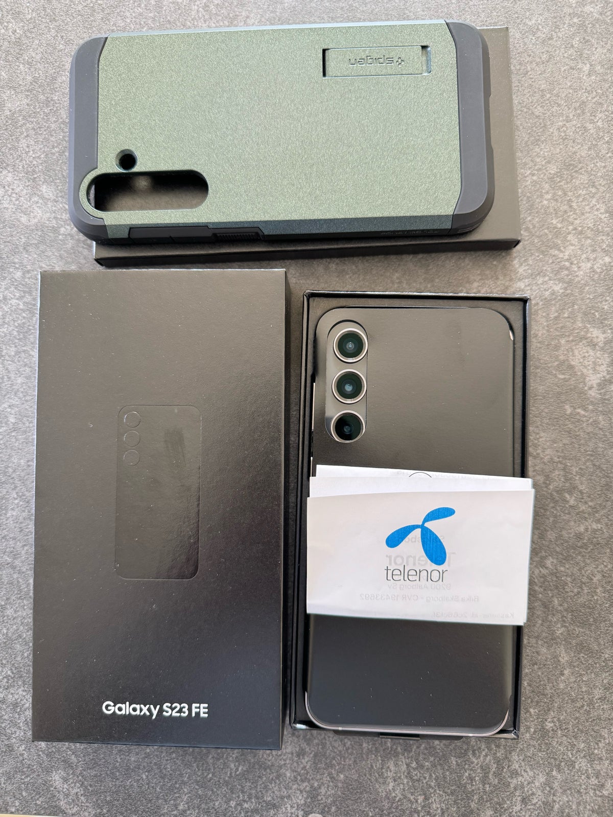 Samsung S23 FE - 100% som ny