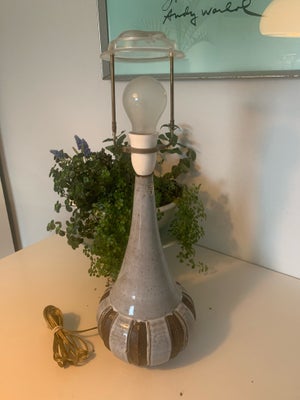 Lampe, Michael Andersen nr 6341, Meget smuk stor retro bordlampe fra Michael Andersen keramik - i ly