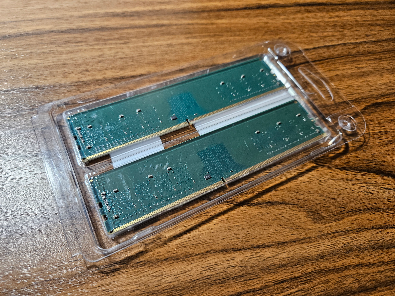 Crucial, 8GBx2, DDR4 SDRAM