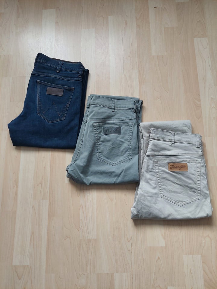 Jeans, Wrangler, str. 33