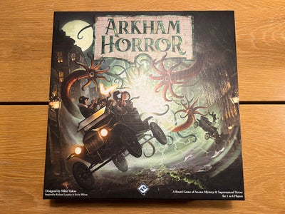 Arkham Horror 3rd Edition, brætspil, I helt ny stand - kun åbnet og pakket ud, aldrig spillet.

Kan 
