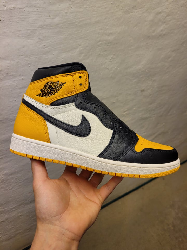 Sneakers, Jordan 1 high Taxi / Yellow Toe, str. 43