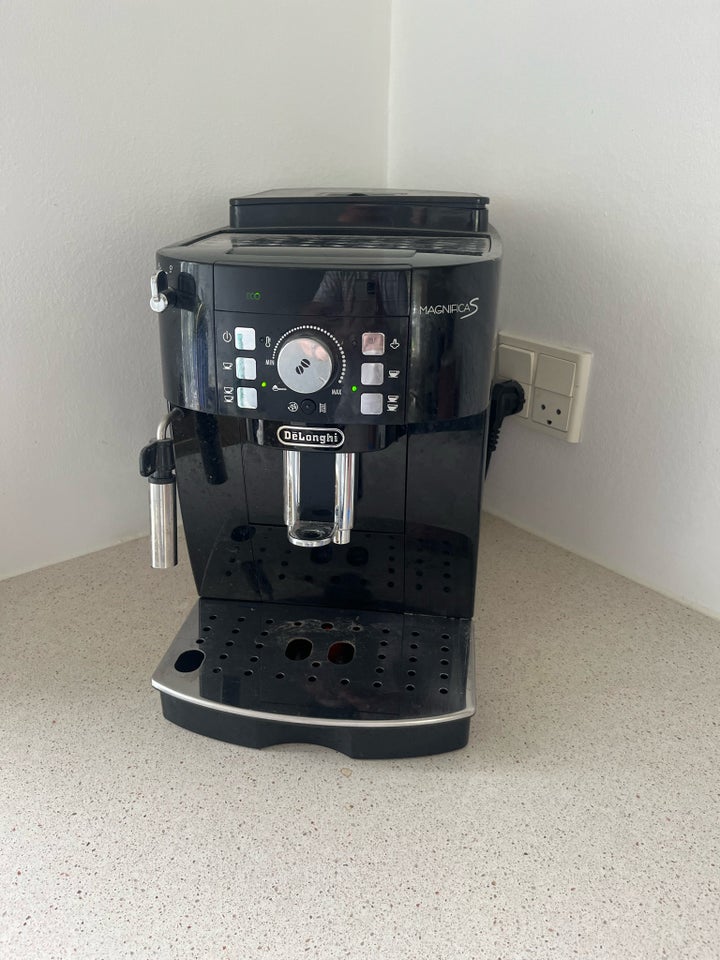 Magnifica S kaffemaskine , Delonghi