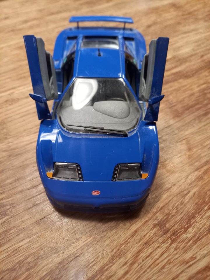 Modelbil, Burago Buggati 11gb, skala 1/24