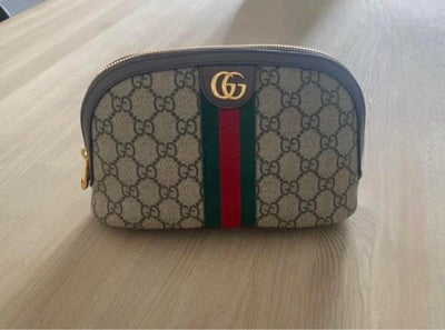 Toilettaske, Gucci, Ophidia large cosmetic case i GG Supreme canvas. Aldrig brugt. 

Mål.
Længde: 23