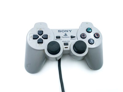 Playstation 1, Original PS1 Controller, Original PS1 Controller

Kan sendes med:
DAO for 42 kr.
GLS 