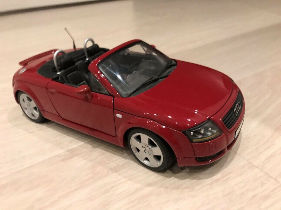 Modelbil, Audi TT Roadster 1/18, skala 1:18