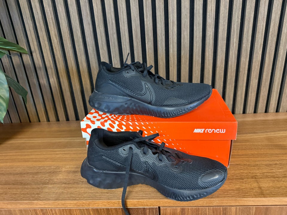 Sportssko, Nike , str. 45