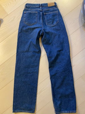 Jeans, Mørkeblå højtaljede jeans , str. 32,  Mørkeblå,  Jeans,  Næsten som ny, Højtaljede jeans fra 