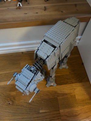 Lego Star Wars, AT-AT, Samlet med papkasse og vejledning. Kom med et bud.