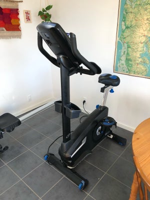 Motionscykel, Nautilus U628, Motionscykel af høj kvalitet med 13 kg svinghjul og pulsmåler på styr. 