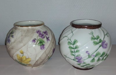 Porcelæn, Vaser, Lyngby, 
Lyngby vaser svejfet med blomster

150,- pr. Stk.

