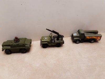 Modelbil, 3 Militær Kampvogne, 3 stk Ældre Militær Biler - Jeep, Tank og Truck - i metal sælges. Fas
