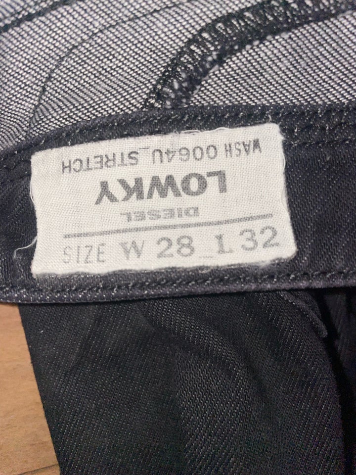 Jeans, Diesel, str. 28