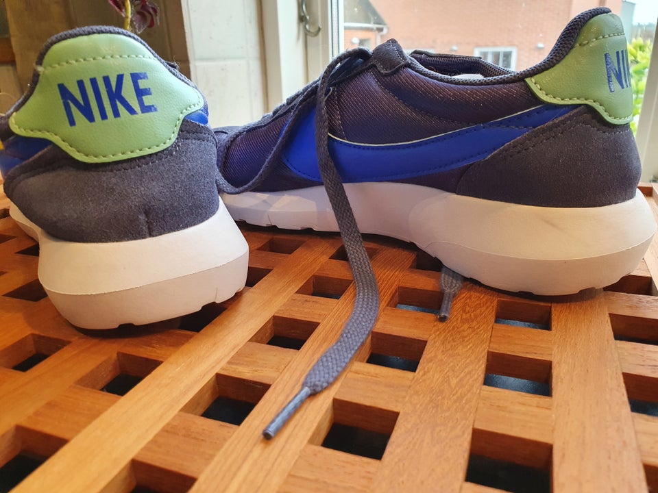 Sneakers, str. 40,5, Nike