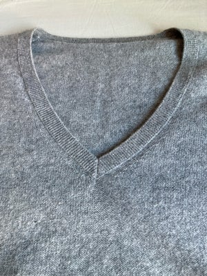 Sweater, Closed, str. 40, Cashmere , Ubrugt, Very soft 100% cashmere sweater never used 
Selling bec