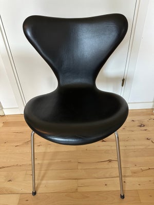 Arne Jacobsen, stol, 7’er, Sælger par á to 7’er stole, fuldpolstret læder. Den ene helt fast i rygge