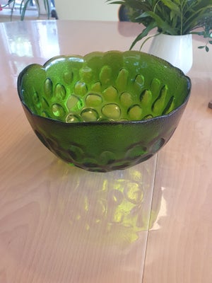 Glas, Skål grønt glas, Ukendt mærke, Jeg har denne flotte grønne glasskål, som jeg sælger. Jeg kende