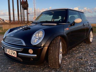 Mini Cooper, 1,6, Benzin, 2002, km 294150, sortmetal, nysynet, ABS, airbag, 3-dørs, centrallås, star