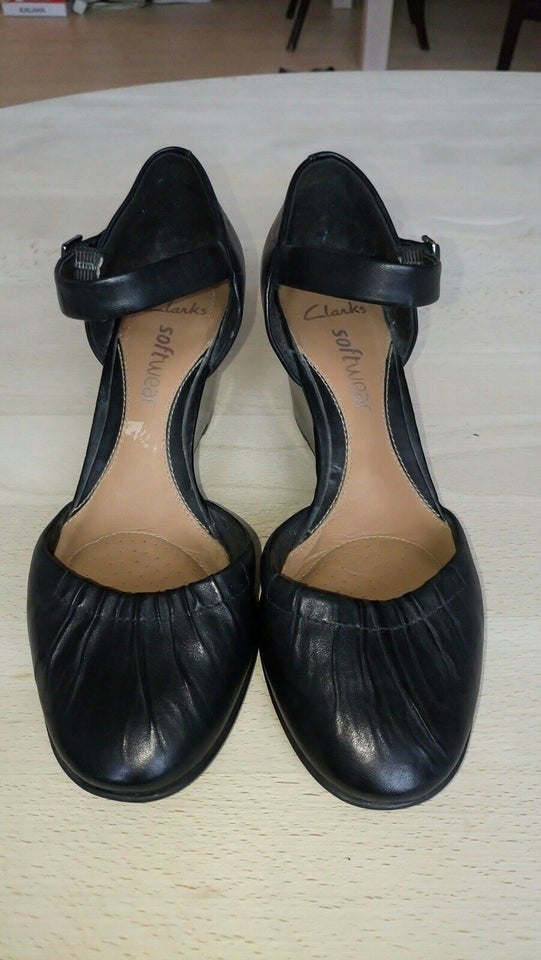 Pumps, str. 38, Clarks