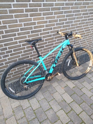 Trek Marlin 6, hardtail, 18,5 tommer, 16 gear stelnr. WTU282C3026N, Flot Trekcykel - Marlin 6 med en