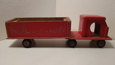Legetøj, Gammel lastbil m. anhænger i træ. kulvogn, Gammel trælastbil med anhænger påmalet "kulvogn"