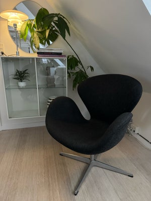 Arne Jacobsen, Svanen , Stol, Fritz Hansen “Svanen” 

Virkelig fed stol som altid er passet og pleje