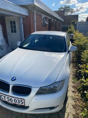 BMW 316d, 2,0, Diesel, 2011, km 222000, hvidmetal, nysynet, klimaanlæg, ABS, airbag, 4-dørs, central