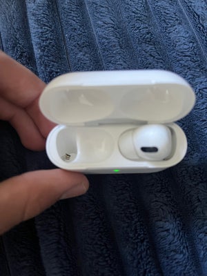 trådløse hovedtelefoner, Apple, Airpods pro, Perfekt, Normal pris: 2100kr. Helt ny. De klædte mig ik