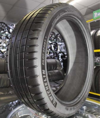 Sommerdæk, Michelin, 255 / 35 / R21, 100% mønster, sprit nye dæk stadig indpakket og ligger på opvar
