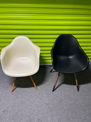 Eames, Eames Plastic Armchair, Stol
Den klassiske hvide Eames skalstol produceret af Vitra. Den har 