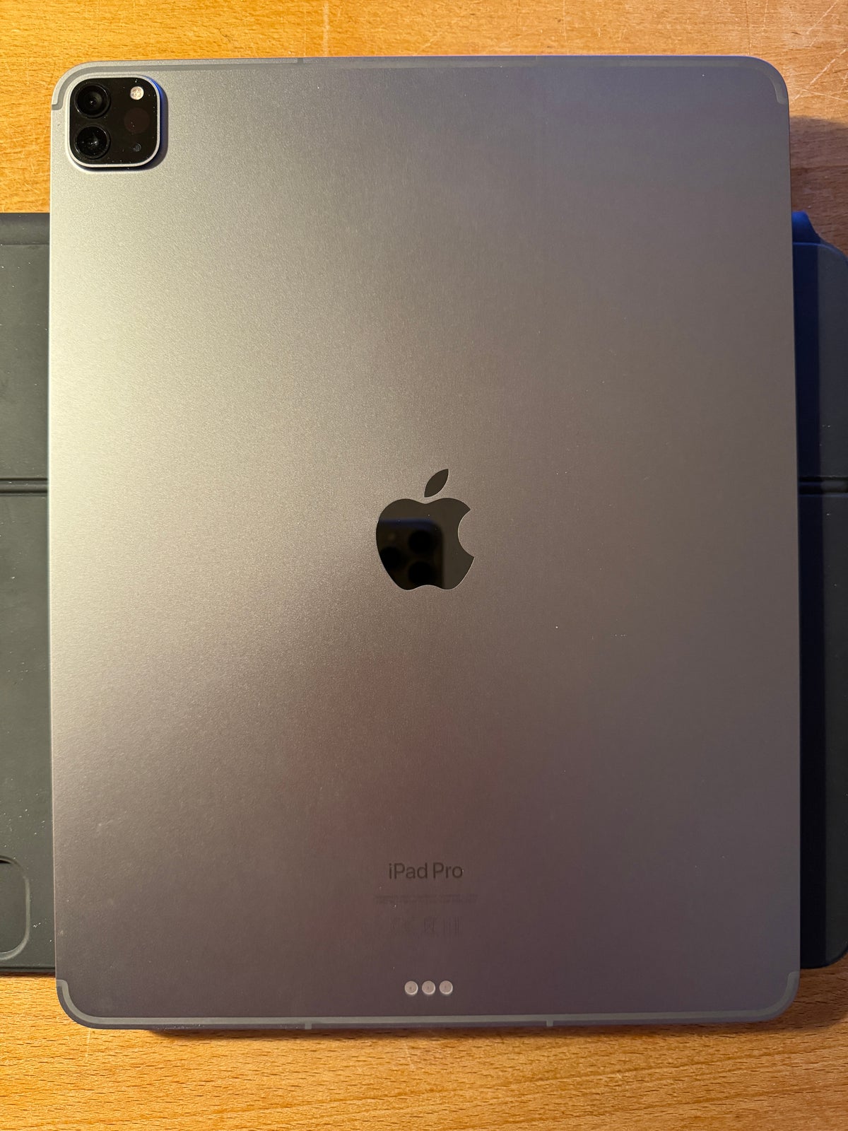 iPad Pro 6, 256 GB, sort