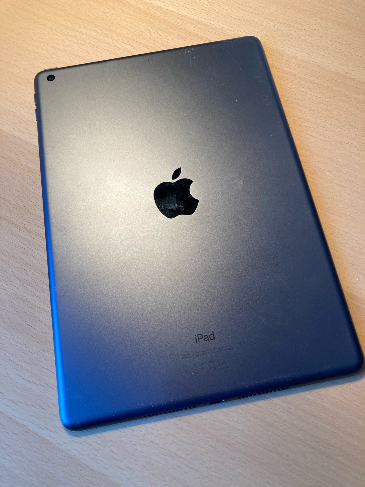 iPad 8, 32 GB, sort