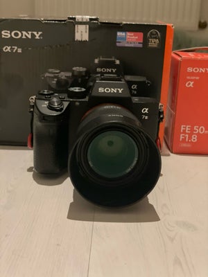 Sony, A7 iii, 24 mp megapixels, God, Sælger min kære A7 iii sammen med et Sony 50mm f1.8 

Shutter c