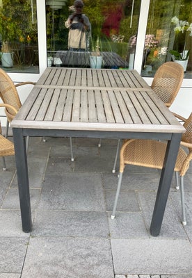 Havebord, Teaktræ, Teaktræsbord med stålben. 
150 x 90