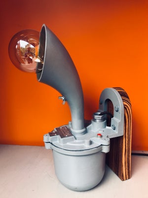 Skrivebordslampe, fobian.denmark, Unika lampe - DDR fabrikshorn i aluminium fra 1963, zebrano træ, g
