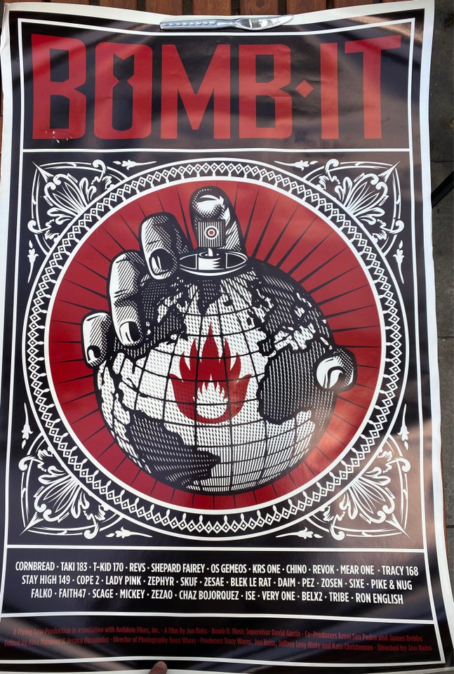 Plakat, Shepard Fairey, motiv: Bomb it