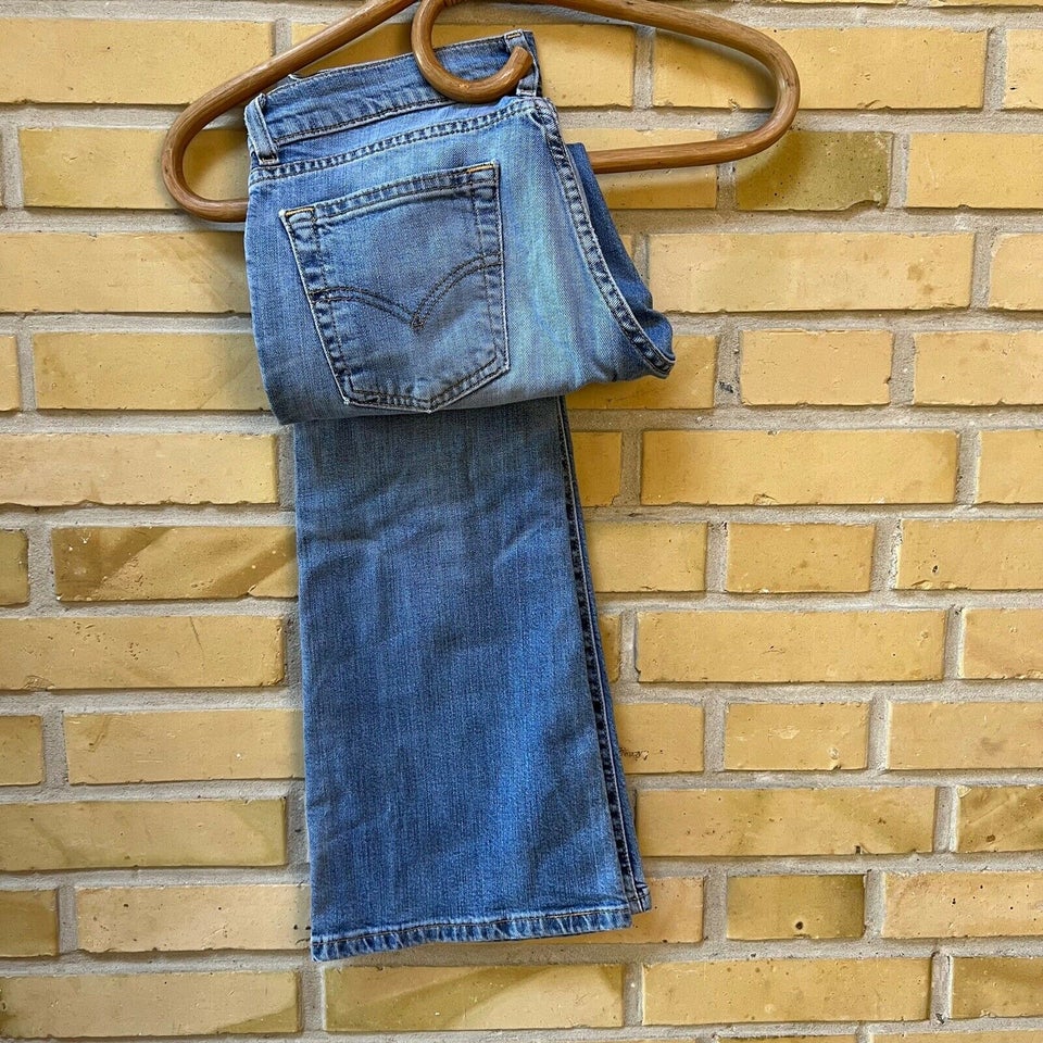 Jeans, Levi Strauss, str. 28