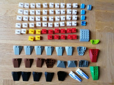 Lego blandet, Forskellige klodser, Forskellige klodser.

1 kr. pr. stk.

Pæne og velholdte, ikke leg