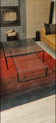 Glasbord, glas, Sofa bord stor: 91x91
Sofa bord lille: 60x102

Slagelse