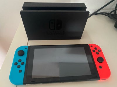 Nintendo Switch, 2019, Perfekt, Nintendo Switch i super fin stand. Kun brugt meget lidt. Høretelefon