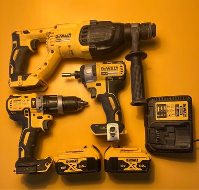 Andet elværktøj, DeWalt boremaskiner/batterier og oplader. 
Samlet pris 2000kr