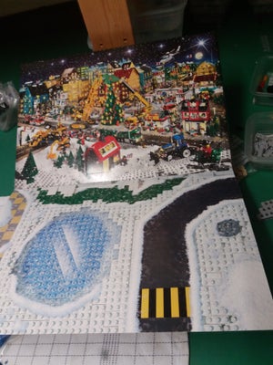 Lego City,  2009 Adventskalender, Her er 24 låger med figurer og dele.
Alle uåbnede, så det er en ov