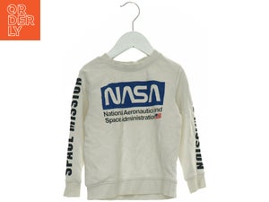 Sweatshirt fra H&M (str. 104 cm)