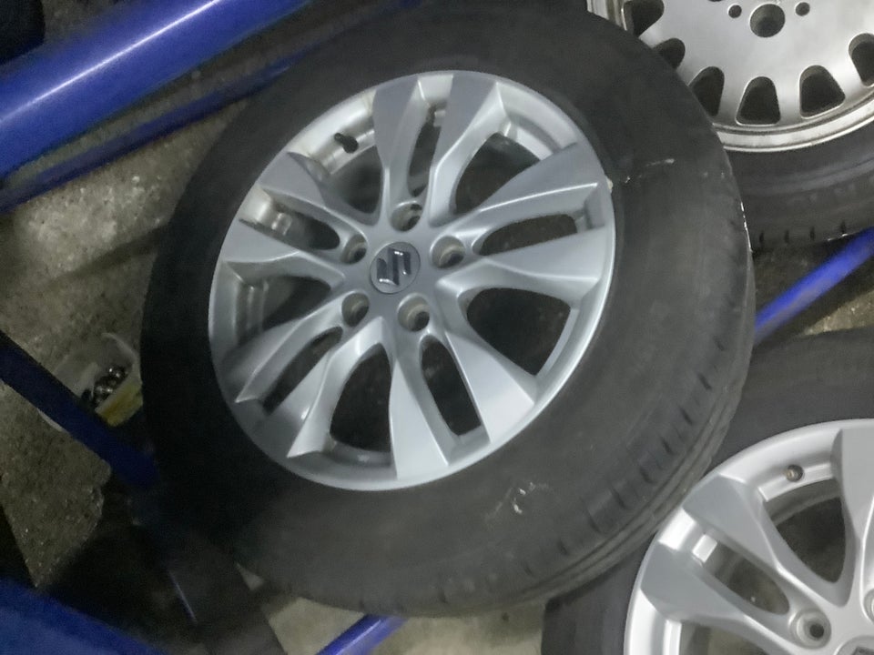 Suzuki SX4 sommeralu 205/60 16 5x114,3 4stk=1499kr