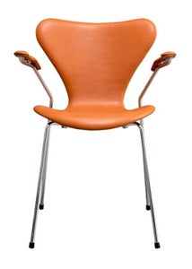 Polstring af Arne Jacobsen 7’er stol (3207)