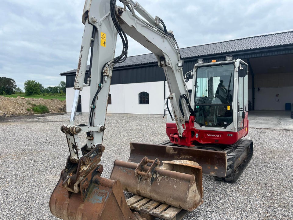 Takeuchi TB 260