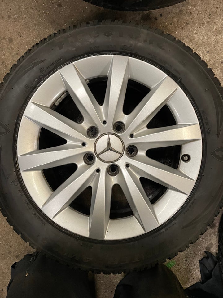 16” orignale Mercedes A-klasse fælge med næsten...