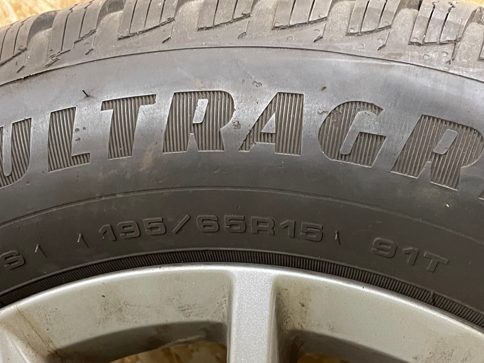 Vinterdæk VW Golf 7 Goodyear UltraGrip195/65 R15