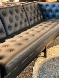 Erik Jørgensen 315-3 sofa, nybetrukket i Sort Classic Læder!